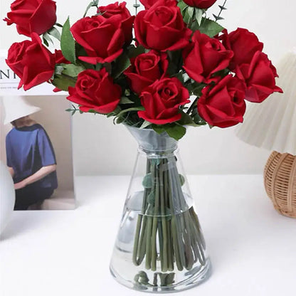 Clear nordic plastic vase with vertical ridges for living room