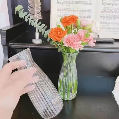 Clear nordic plastic vase with vertical ridges for living room