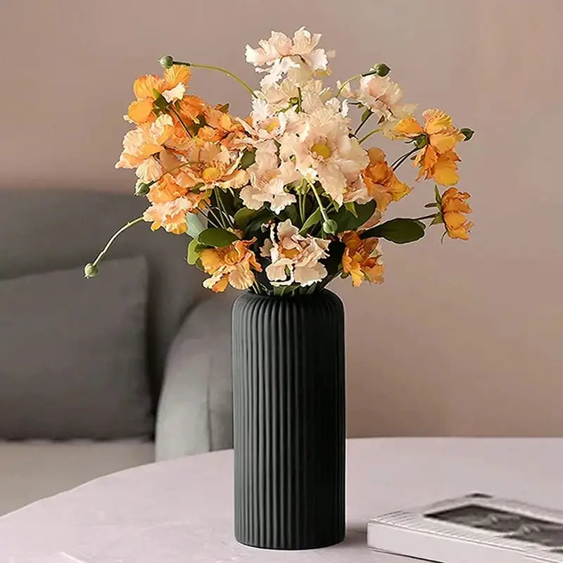 Creative striped black plastic flower vase for living room floral arrangements