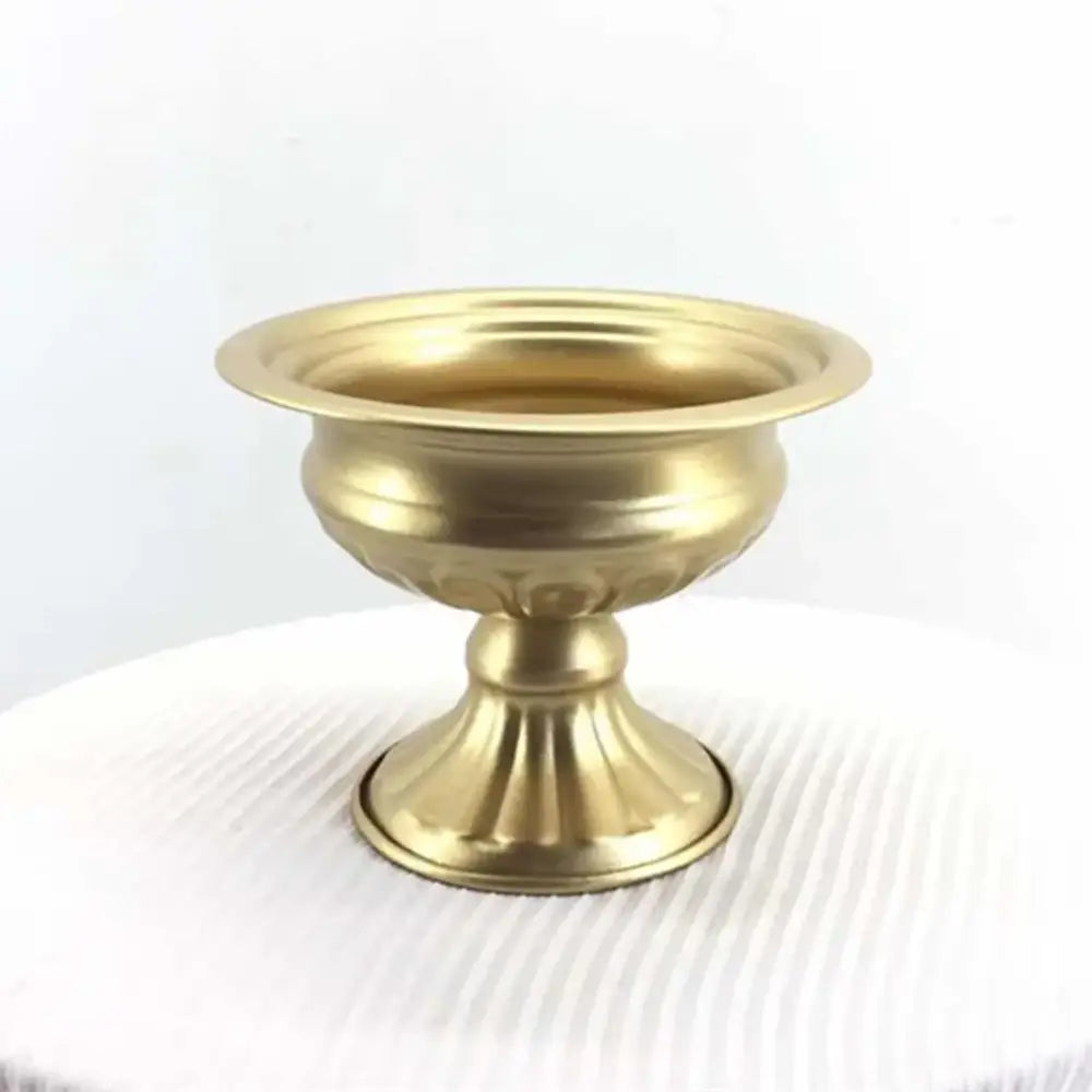 Ornate white & gold metal flower vase – dining room centerpiece