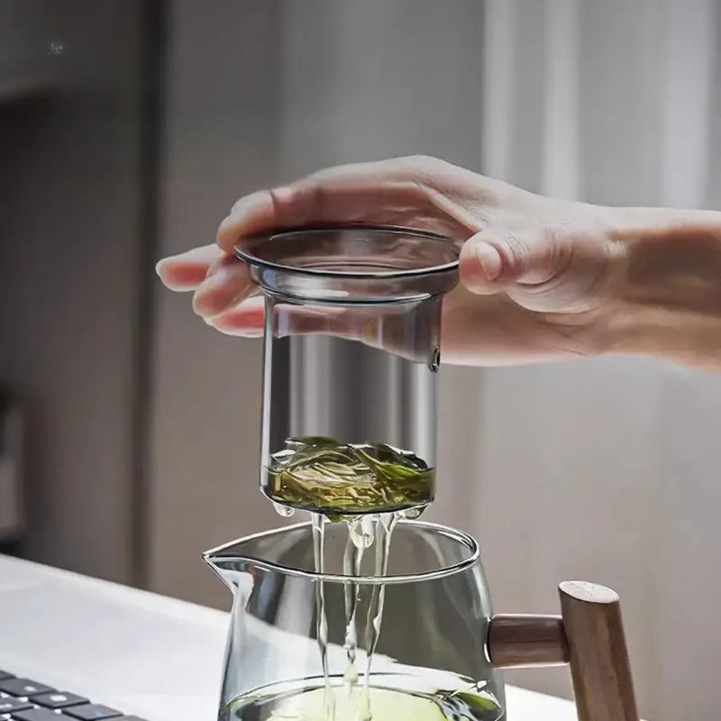 Glass tea set with wood handle and separation filter dining room