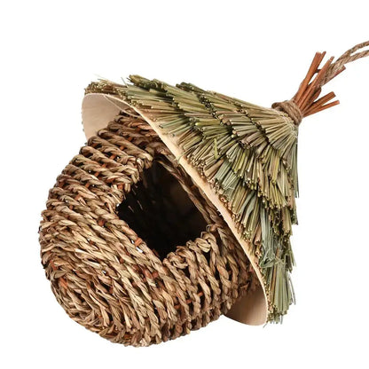 Rustic woven natural grass hummingbird house garden nest house