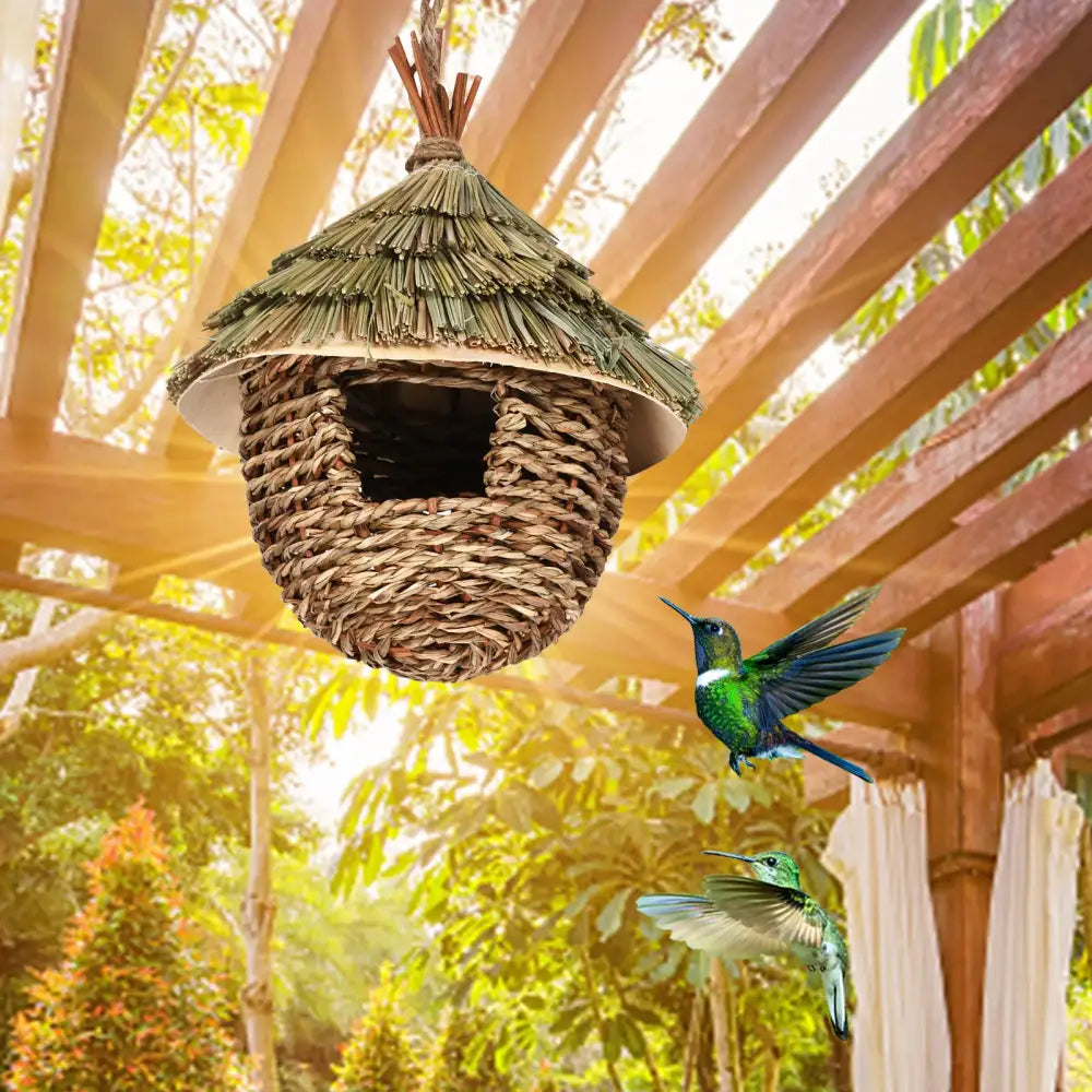 Rustic woven natural grass hummingbird house garden nest house