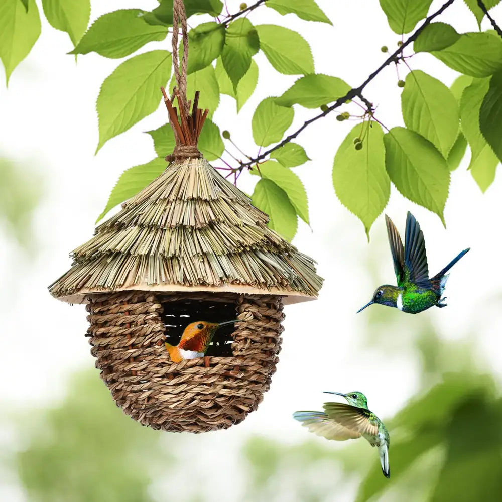 Rustic woven natural grass hummingbird house garden nest house