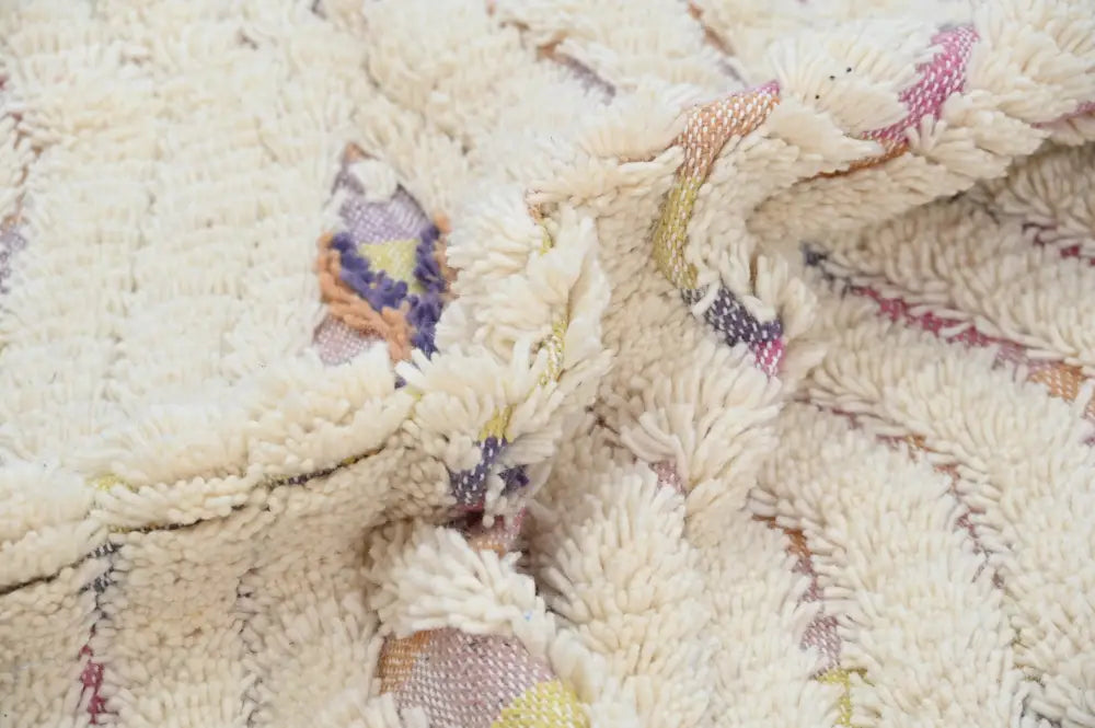 Handmade moroccan azilal rug cream zigzag bedroom decor