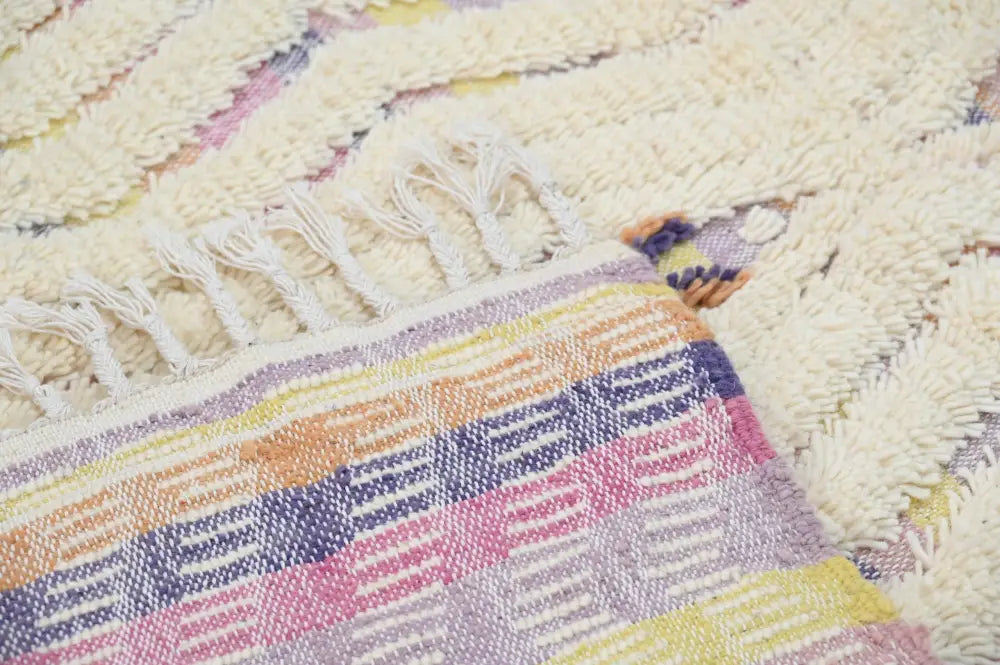 Handmade moroccan azilal rug cream zigzag bedroom decor
