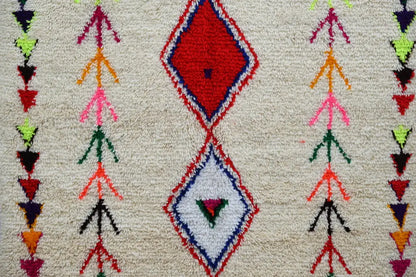 Handmade beige geometric moroccan azilal rug bedroom decor