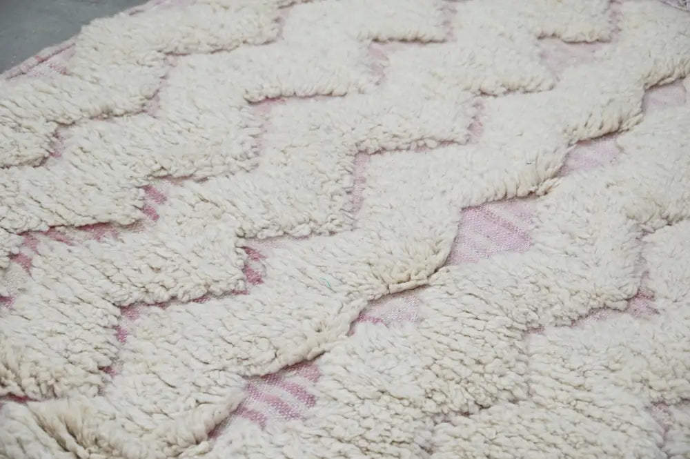 Handmade traditional azilal beige & dusty rose rug bedroom decor