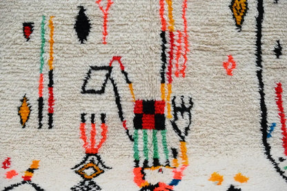 Handmade beige geometric moroccan azilal rug bedroom decor
