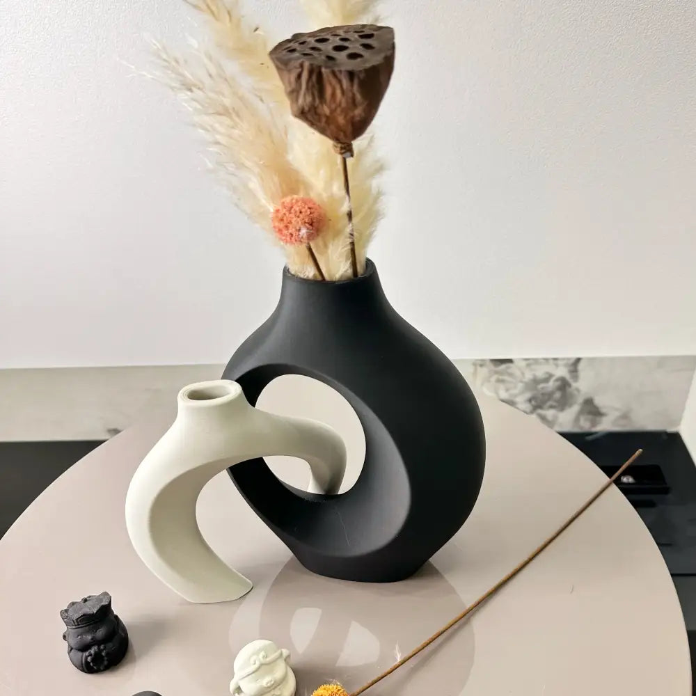 Modern abstract cream ceramic large dried vase set living room