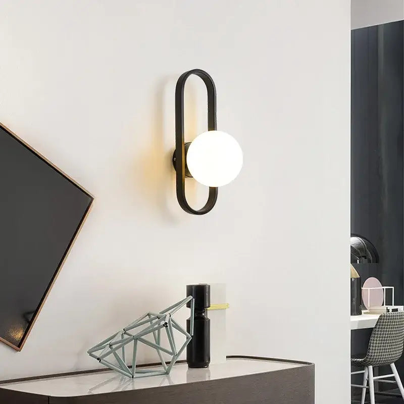 Modern minimalist curved metal wall sconce lamp for bedroom