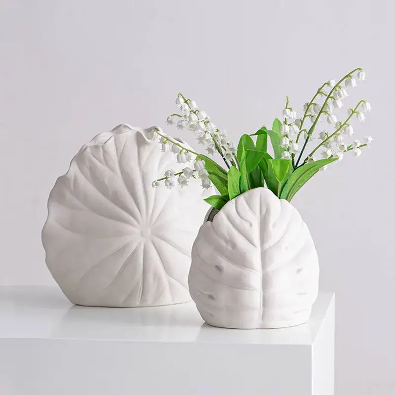 White scallop leaf ceramic vase living room floral decor