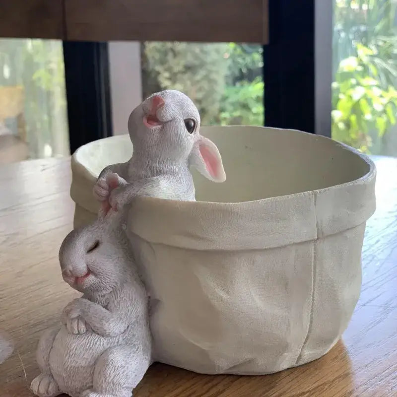 Lovely white resin rabbit garden flowerpot garden decor