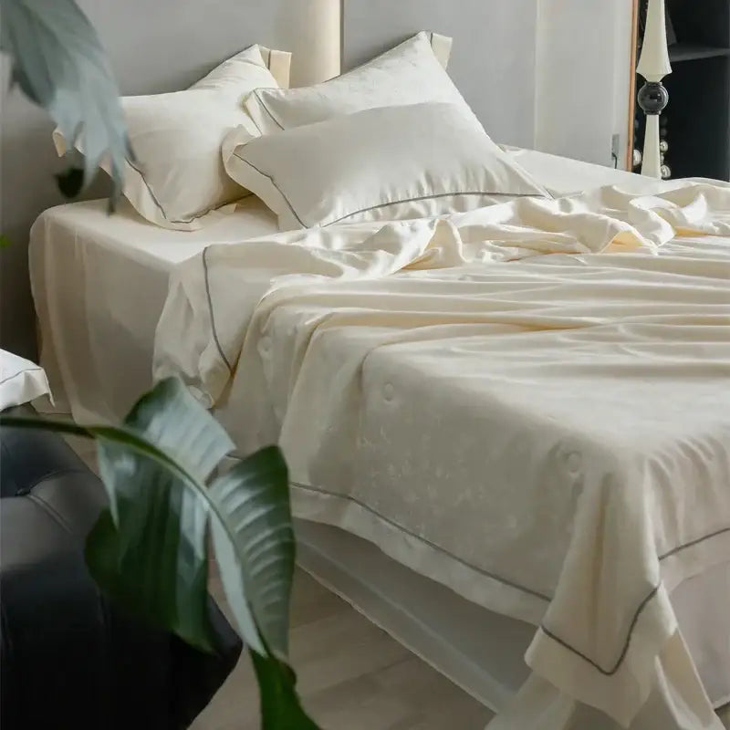 Luxe lyocell cream mulberry silk summer blanket bedroom comforter