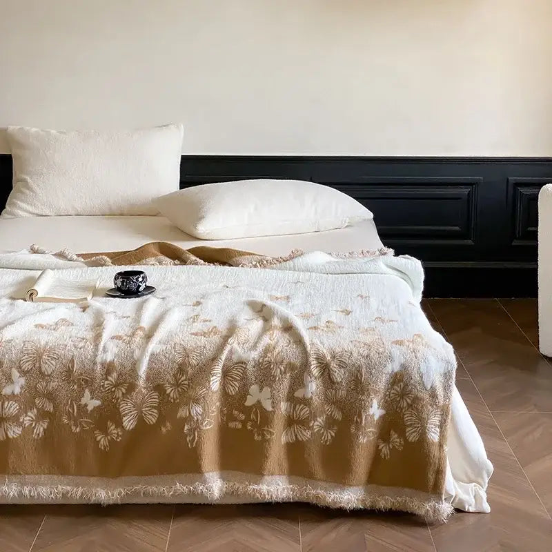 Luxe mink fur jacquard white & black floral blanket bedroom throw