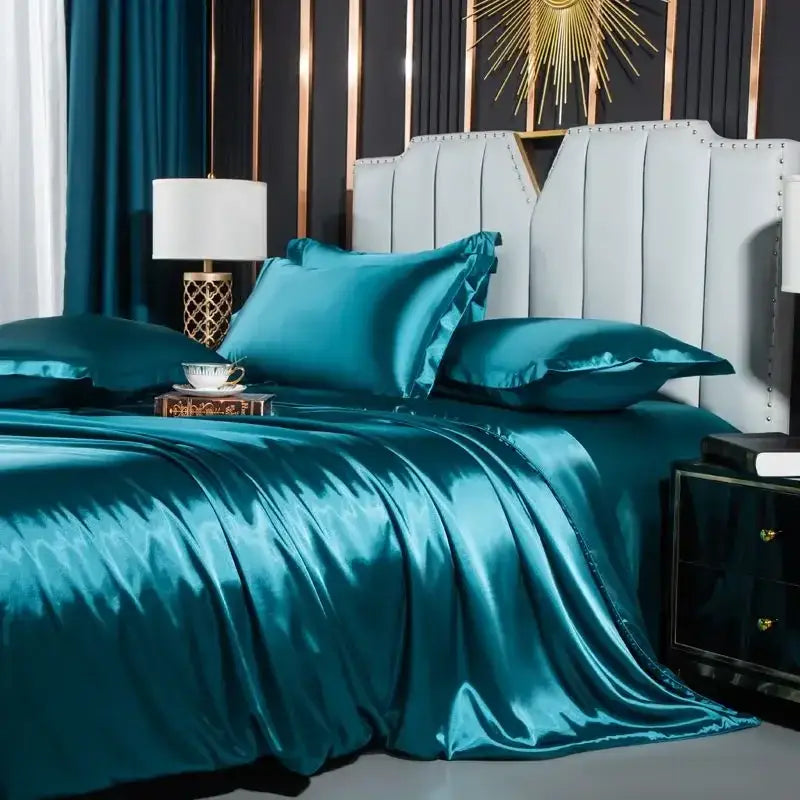 Luxurious burgundy satin duvet cover bedroom bedding set