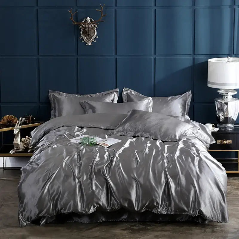 Luxury silver satin bedding set with duvet cover for bedroom