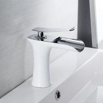 DecorBites™ Mai - Single Handle Gold Bathroom Faucet