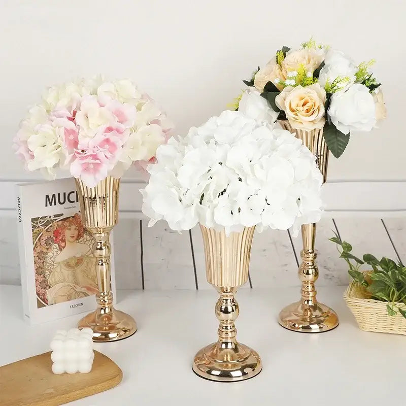 Elegant gold metal trumpet vase dining room wedding centerpiece decor