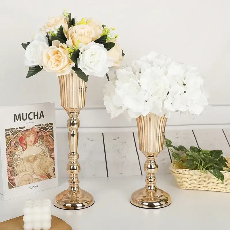 Elegant gold metal trumpet vase dining room wedding centerpiece decor