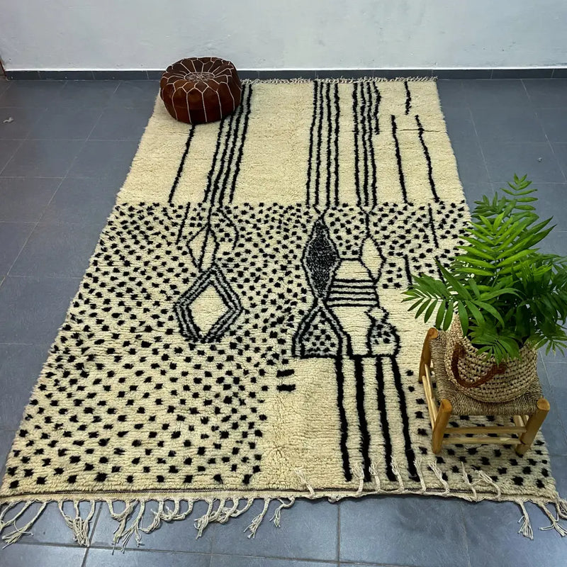 Handmade azilal moroccan rug cream & black living room carpet