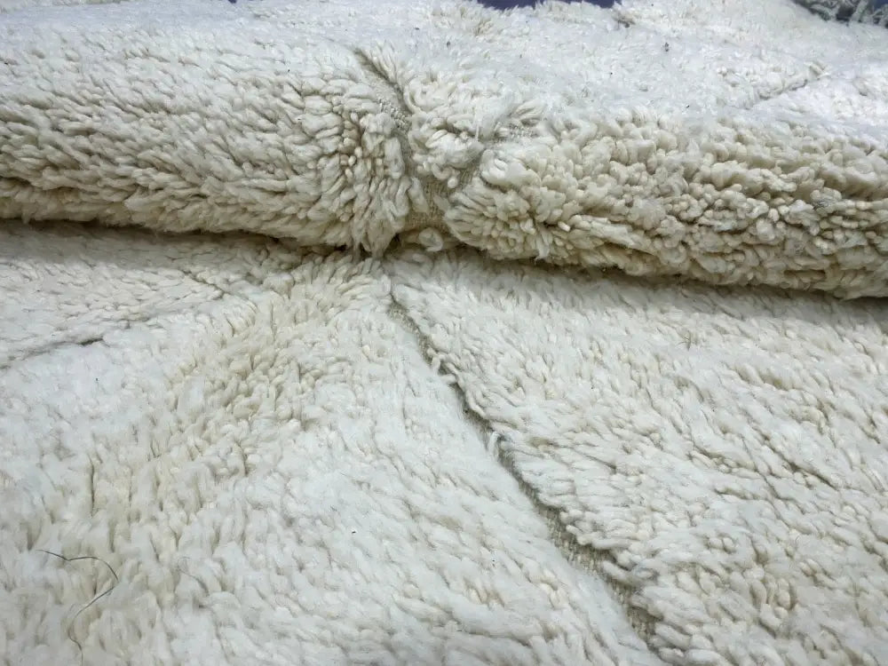 Handmade beni ouarain cream diamond rug bedroom fringed decor