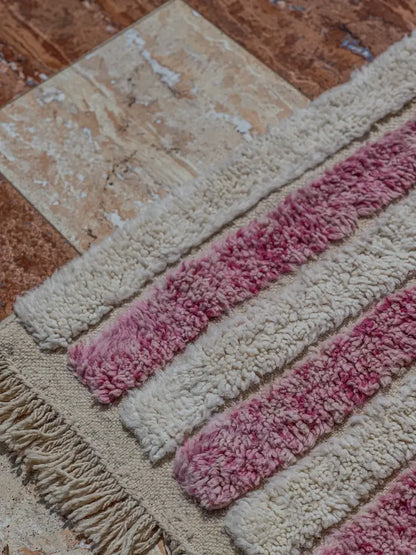 Handmade moroccan beni ouarain cream & rose striped bedroom rug