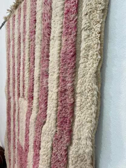 Handmade moroccan beni ouarain cream & rose striped bedroom rug