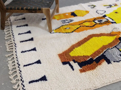 Handmade traditional moroccan azilal rug – cream living room decor