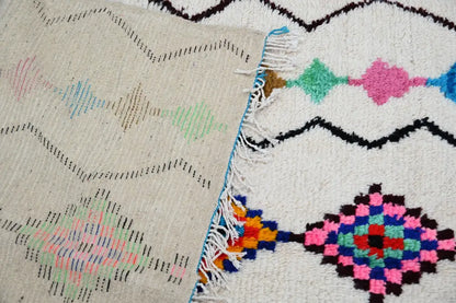 Beige geometric handmade moroccan azilal rug bedroom decor