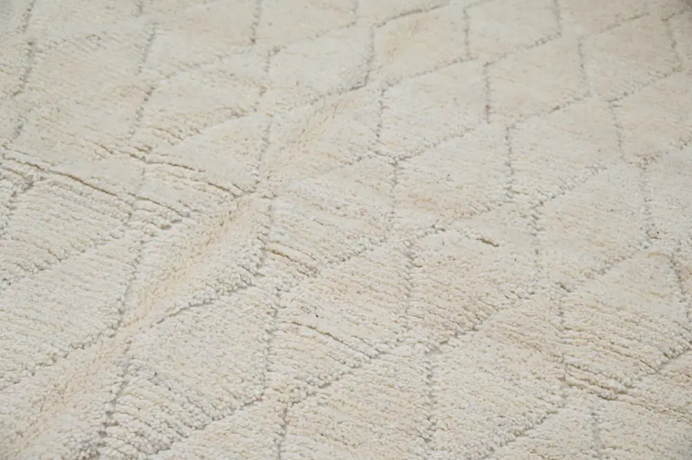Handmade moroccan azilal cream wool diamond rug for living room
