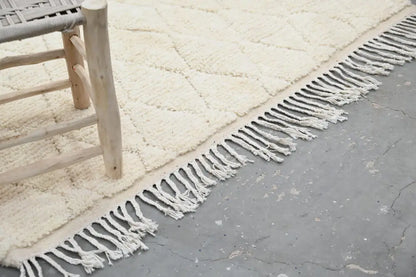 Handmade moroccan azilal cream wool diamond rug for living room
