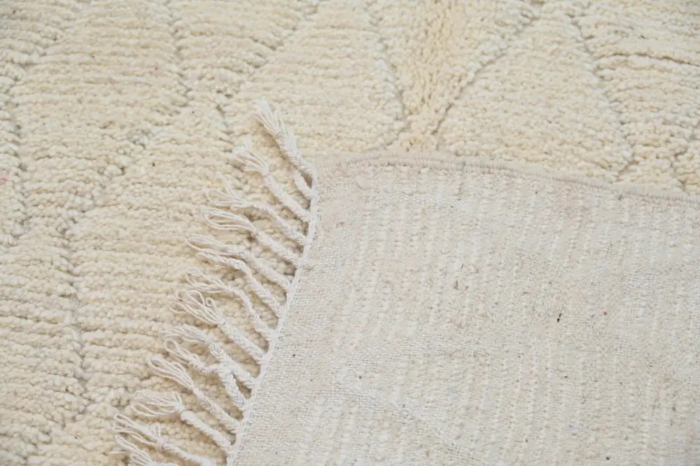 Handmade moroccan azilal cream wool diamond rug for living room