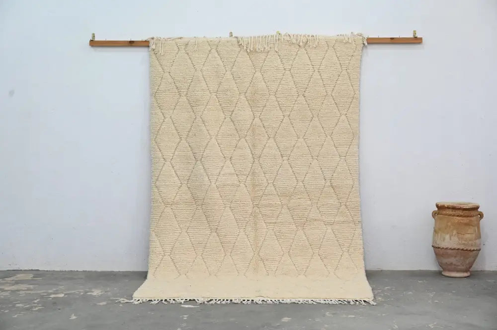 Handmade moroccan azilal cream wool diamond rug for living room
