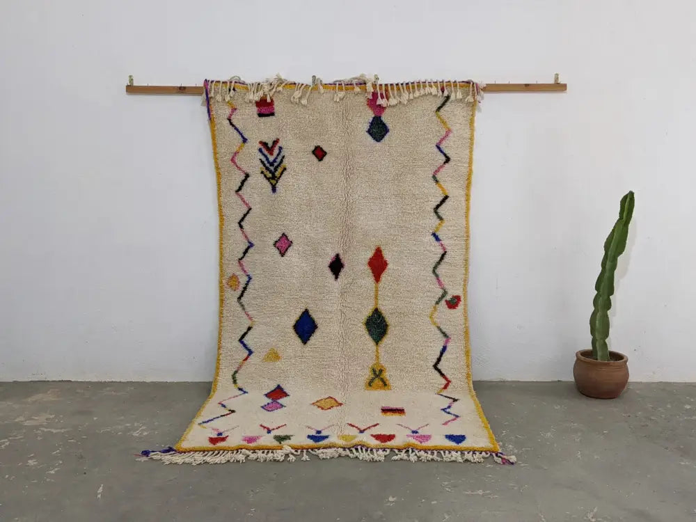 Beige moroccan handmade azilal rug – living room geometric decor