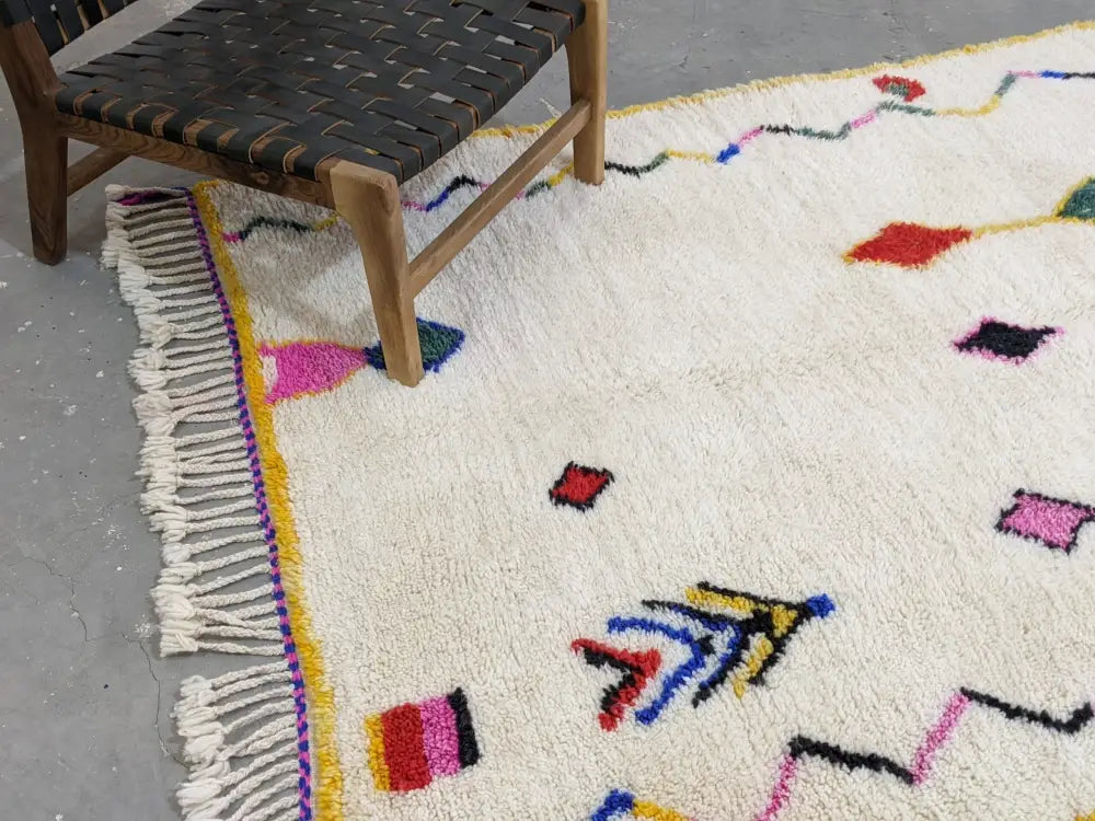Beige moroccan handmade azilal rug – living room geometric decor