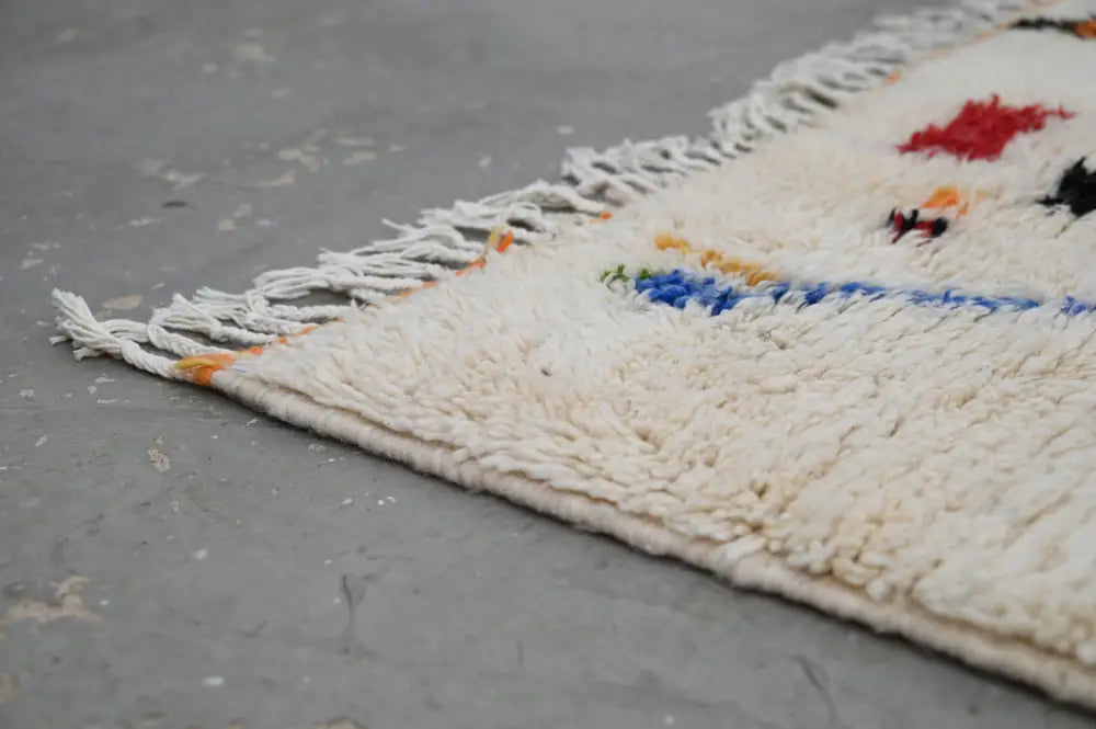 Beige geometric moroccan handmade azilal rug bedroom decor