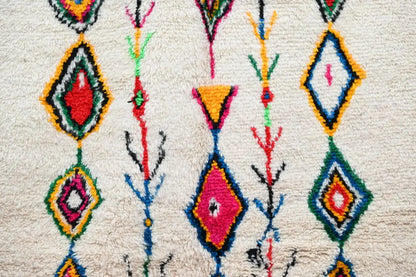 Handmade beige geometric azilal rug bedroom moroccan decor