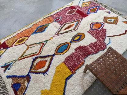 Vibrant cream geometric moroccan handmade azilal rug bedroom decor