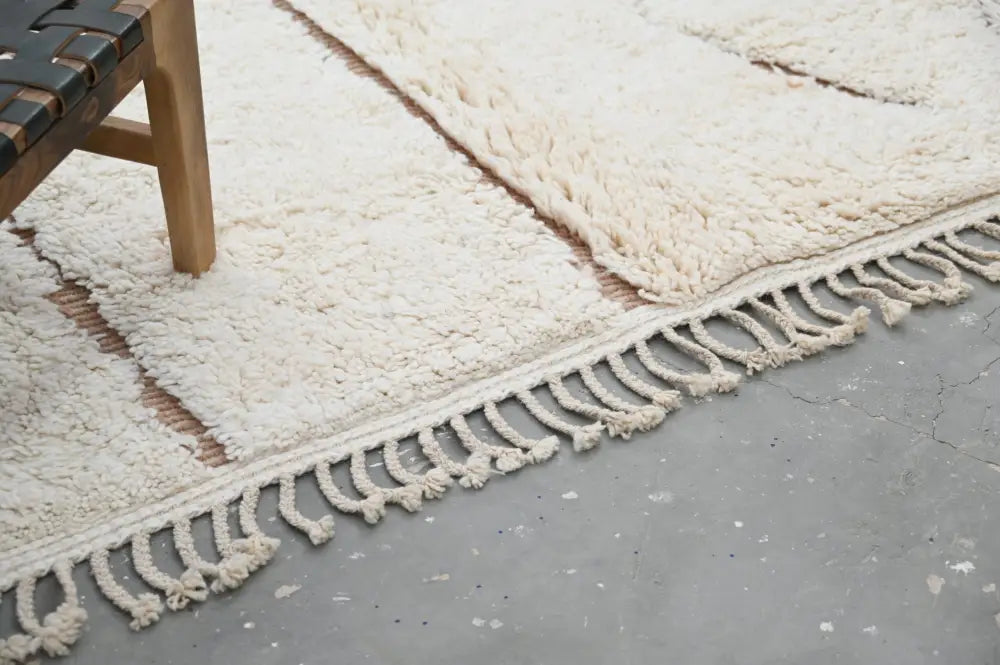 Handmade moroccan beni ouarain rug cream & beige living room carpet