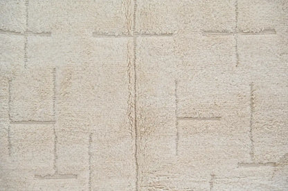 Handmade moroccan beni ouarain beige woolen rug bedroom decor
