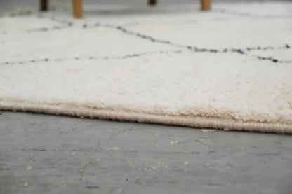 Handmade moroccan beni ouarain carpet cream & black living room rug