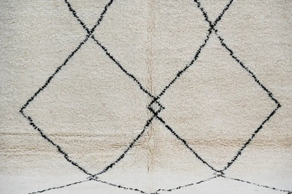 Handmade moroccan beni ouarain carpet cream & black living room rug