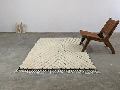 Handmade beni ouarain rug cream & black zigzag bedroom carpet
