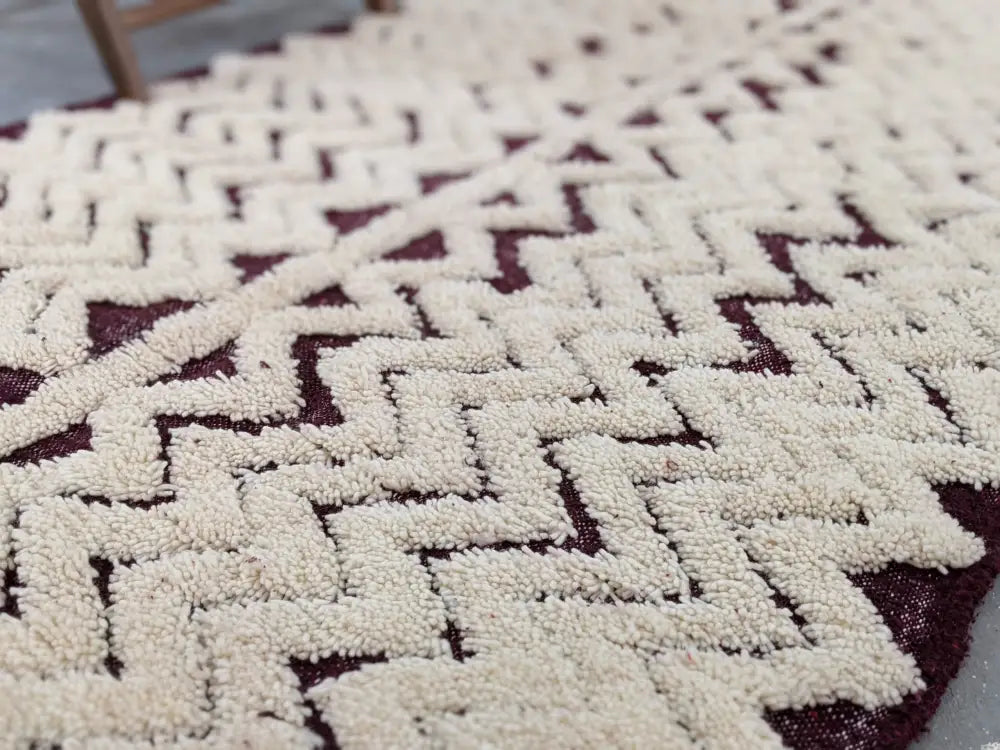 Handmade beige & dark brown beni ouarain rug bedroom woven decor