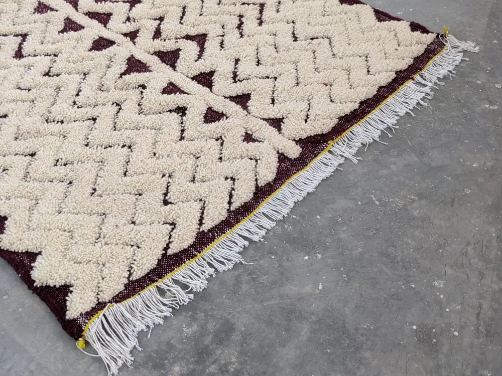 Handmade beige & dark brown beni ouarain rug bedroom woven decor