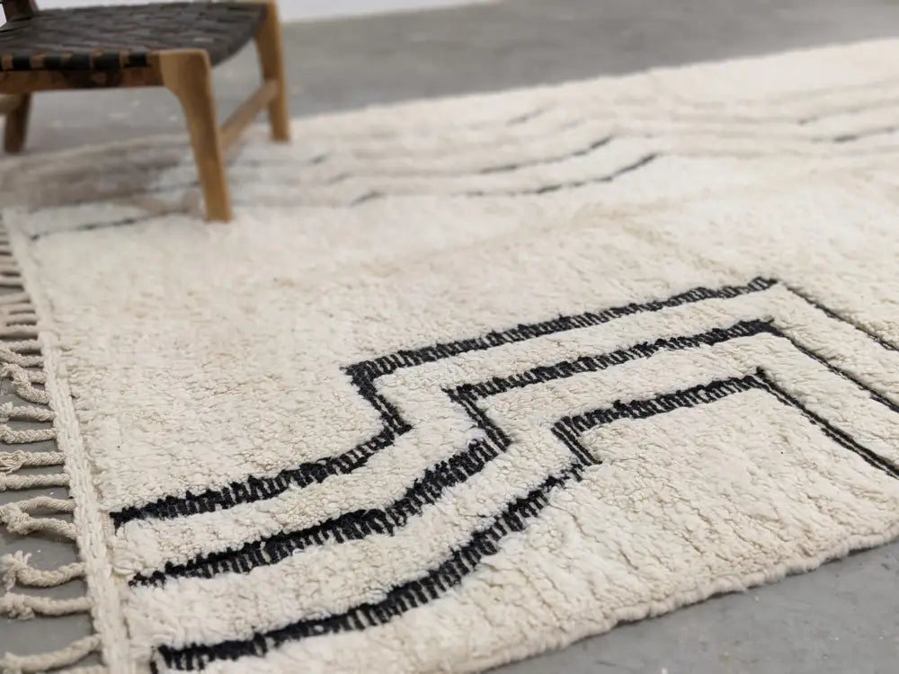 Handmade beni ouarain rug cream & black geometric living room decor