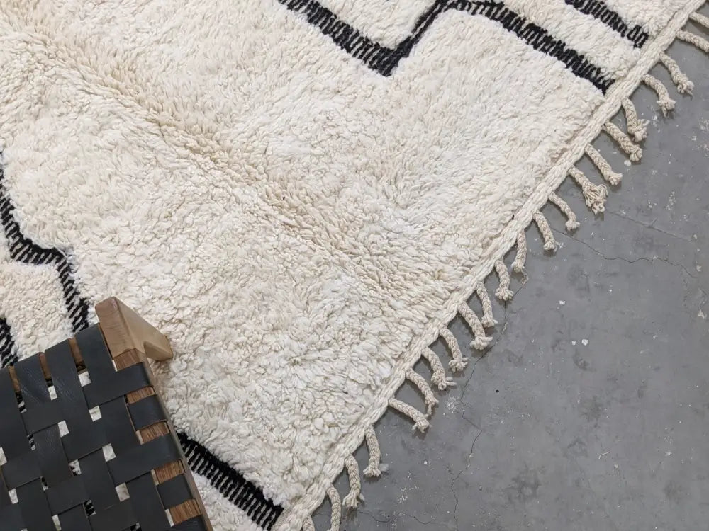 Handmade beni ouarain rug cream & black geometric living room decor