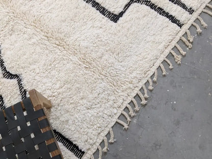 Handmade beni ouarain rug cream & black geometric living room decor