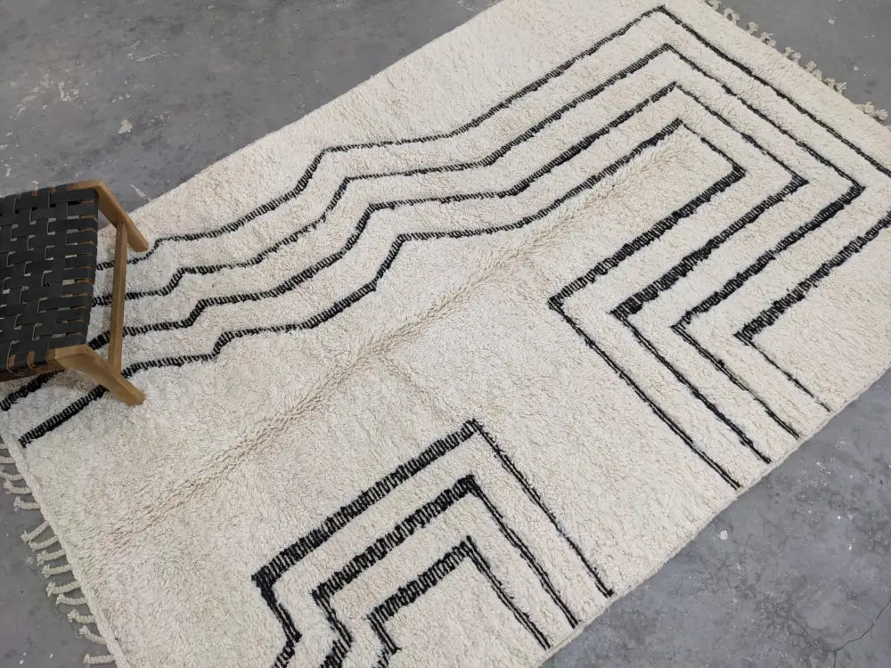 Handmade beni ouarain rug cream & black geometric living room decor